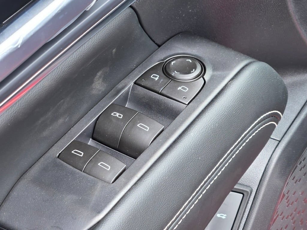 New 2026 GMC Terrain Elevation w/ Elevation Premium Package AWD/4WD image 34