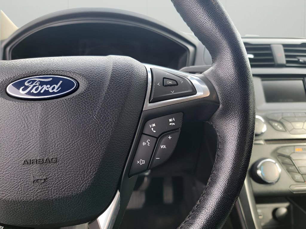 Used 2018 Ford Fusion SE w/ Equipment Group 601A image 17