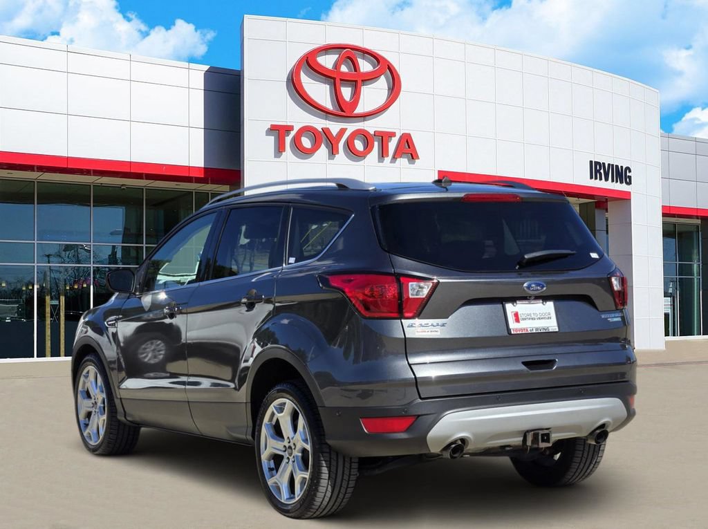 Used 2019 Ford Escape Titanium FWD image 3