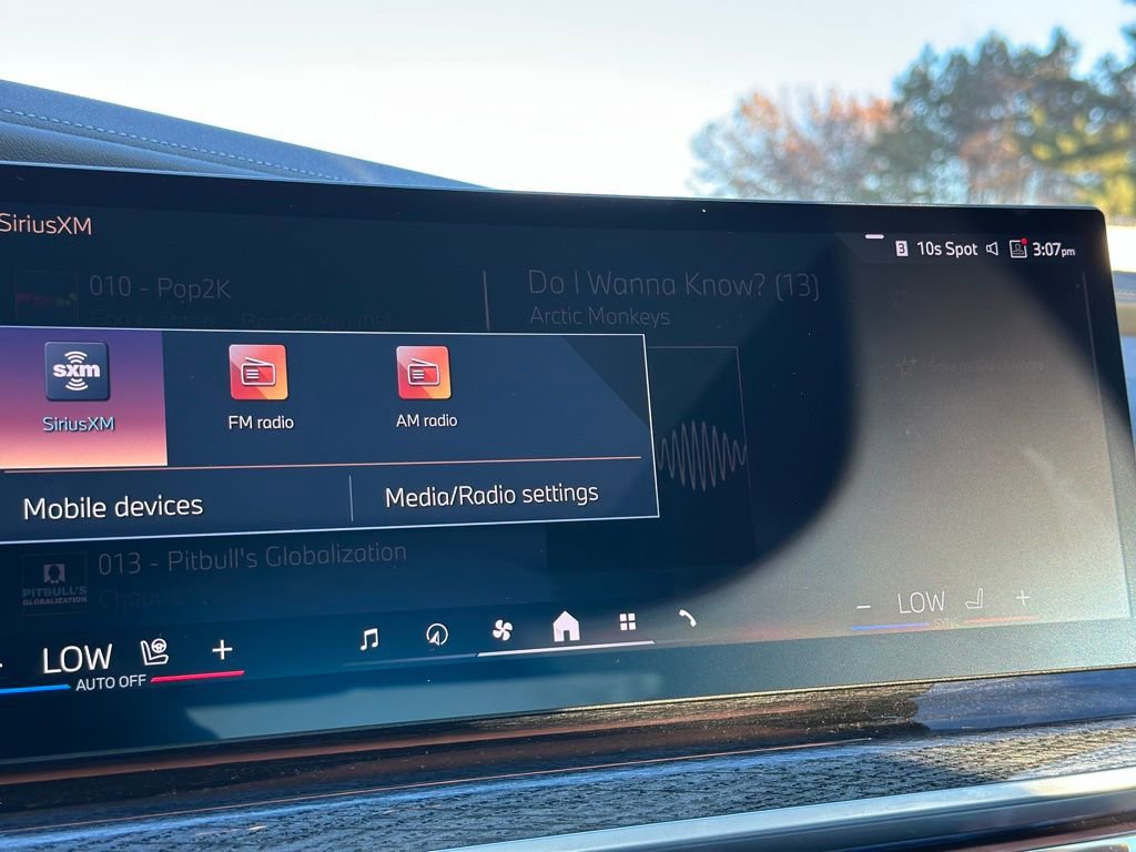 Certified 2023 BMW 760i xDrive image 42