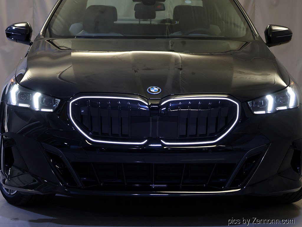 Used 2027 BMW 550e xDrive w/ Premium Package AWD/4WD image 6