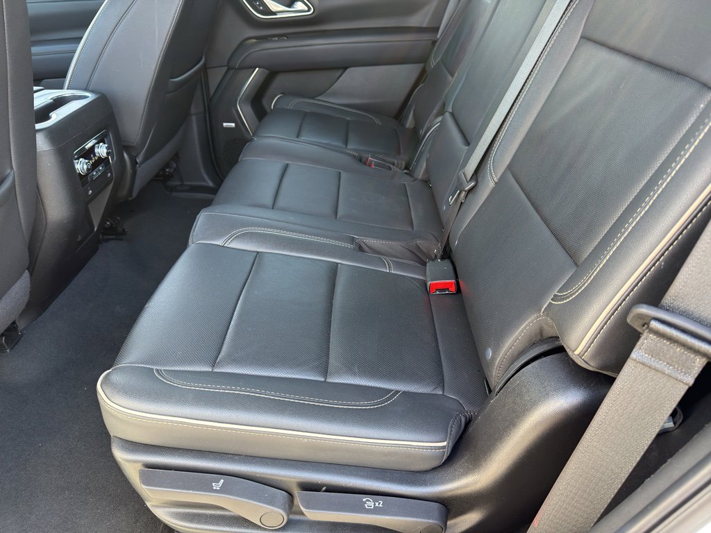 Used 2024 GMC Yukon SLT image 25