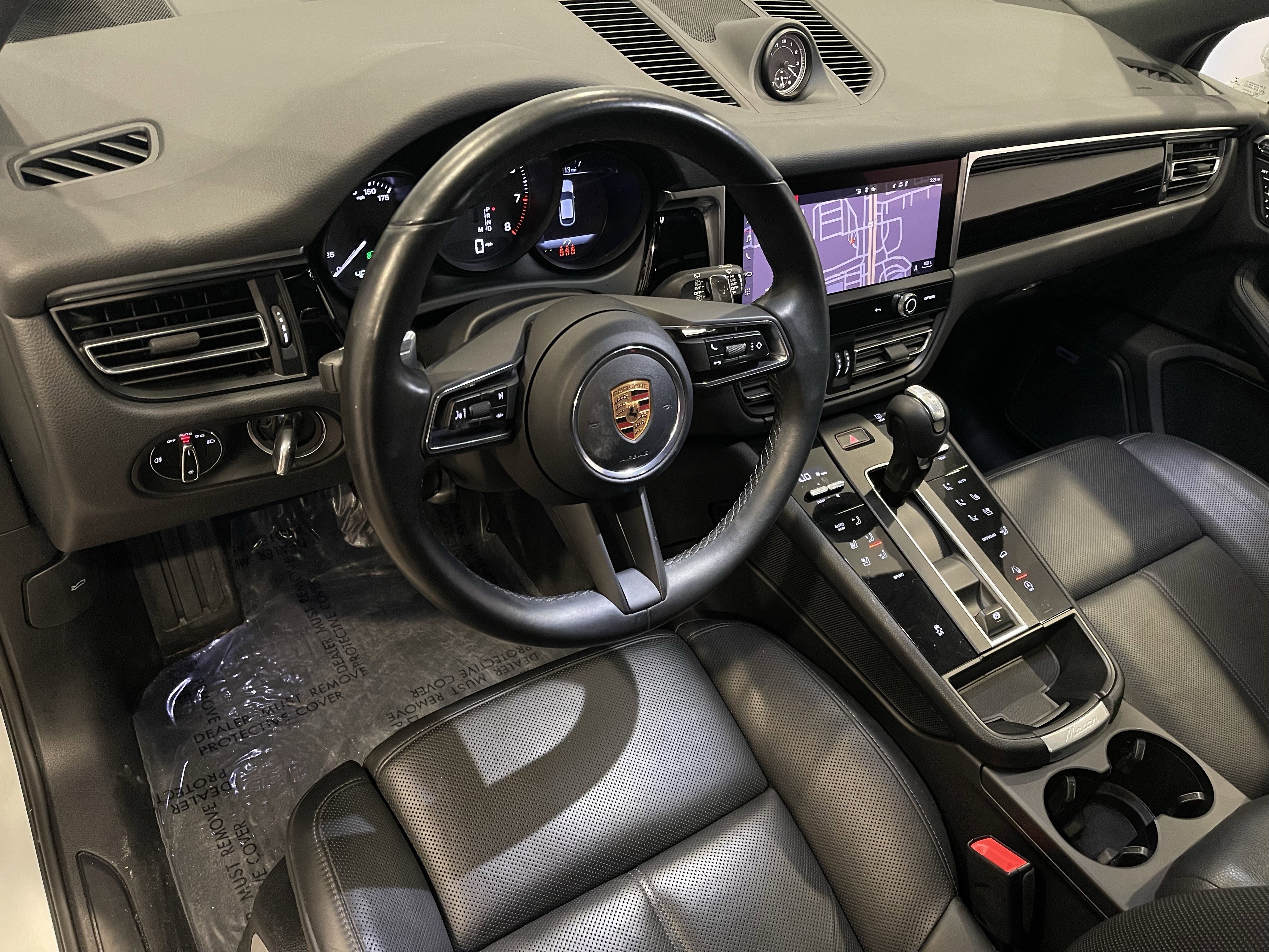 Used 2022 Porsche Macan image 14