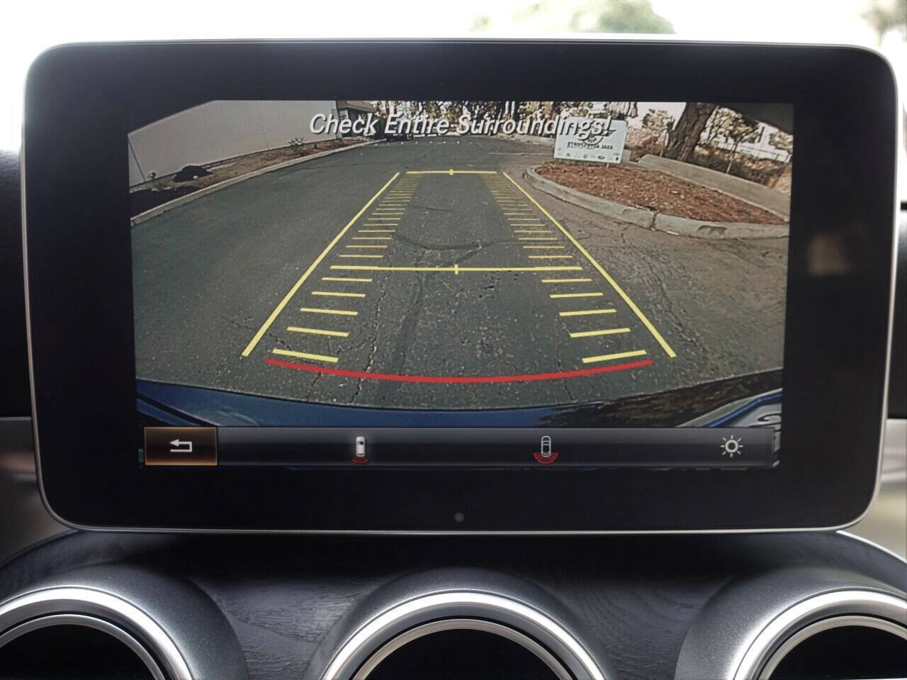 Used 2015 Mercedes-Benz C 300 Sedan image 40