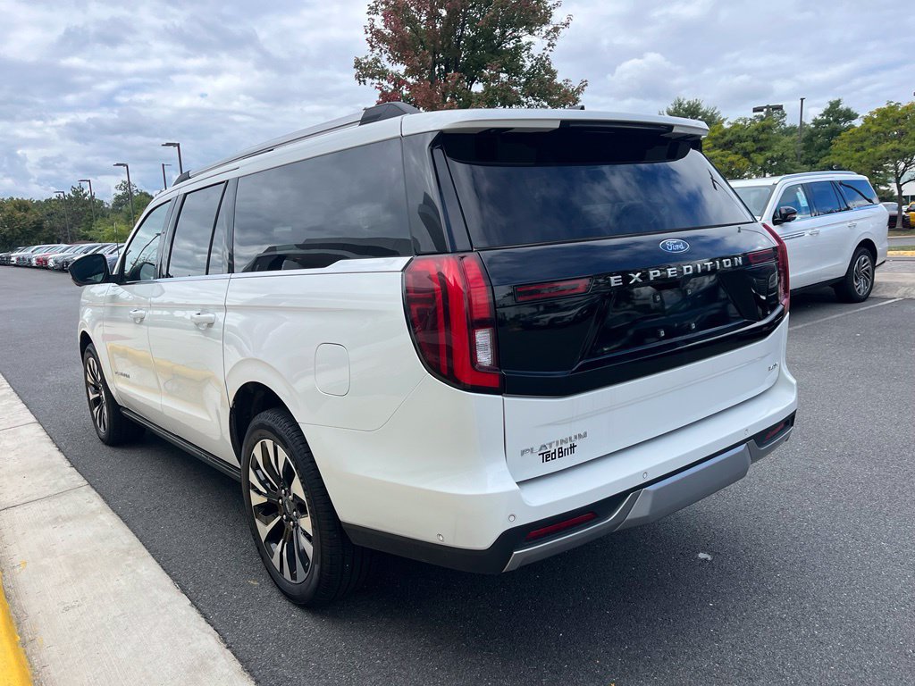 Certified 2025 Ford Expedition Max Platinum w/ Driver's Package AWD/4WD image 7