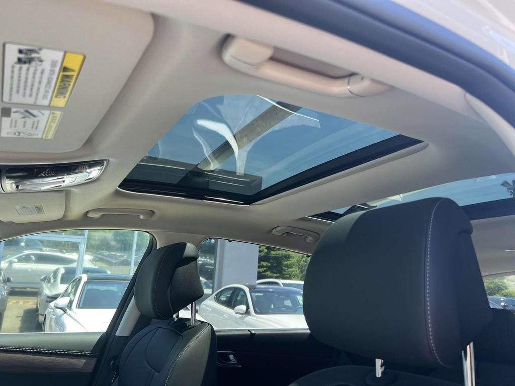 New 2025 Genesis GV80 2.5T Advanced image 18