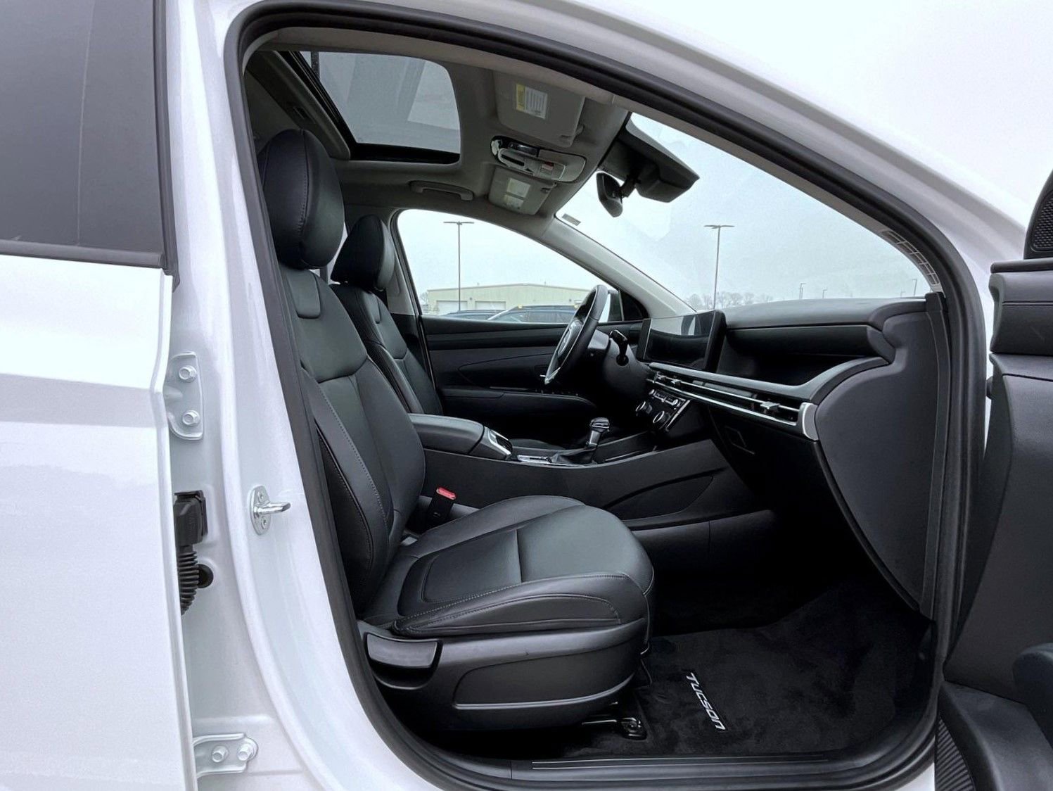 Certified 2025 Hyundai Tucson SEL AWD/4WD image 16