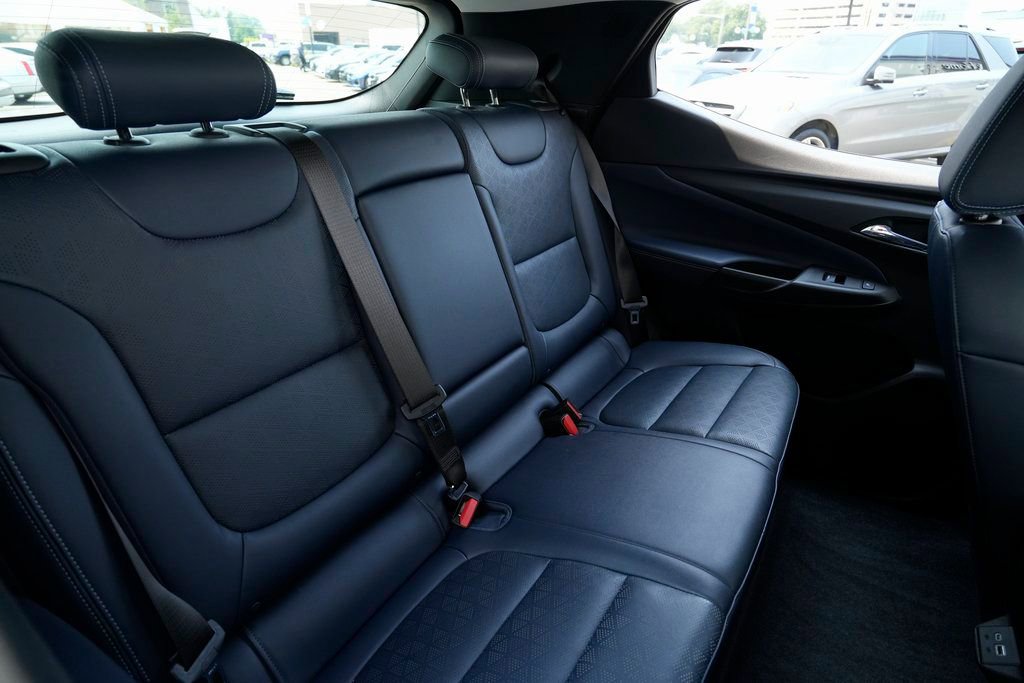 Used 2022 Chevrolet Bolt EUV Premier image 23