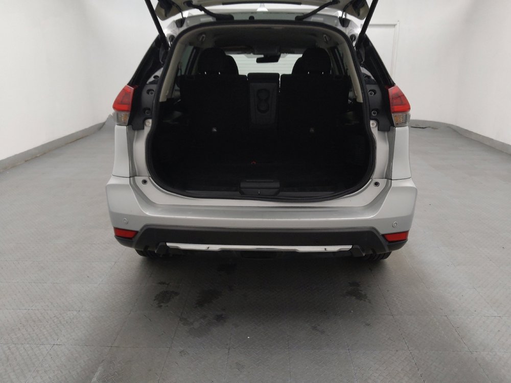 Used 2020 Nissan Rogue SV FWD image 29