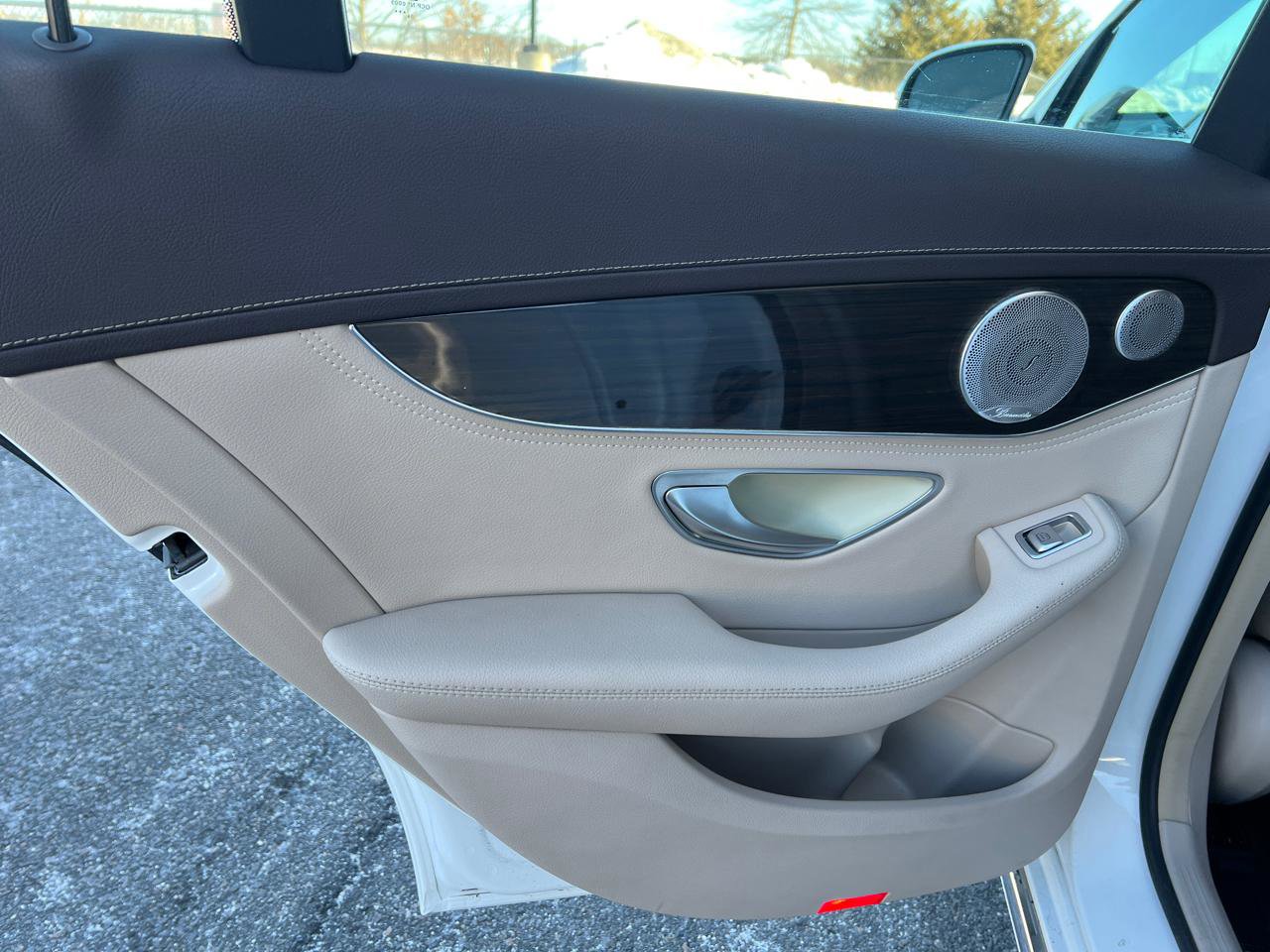 Used 2015 Mercedes-Benz C 300 4MATIC Sedan w/ Premium 1 Package image 10