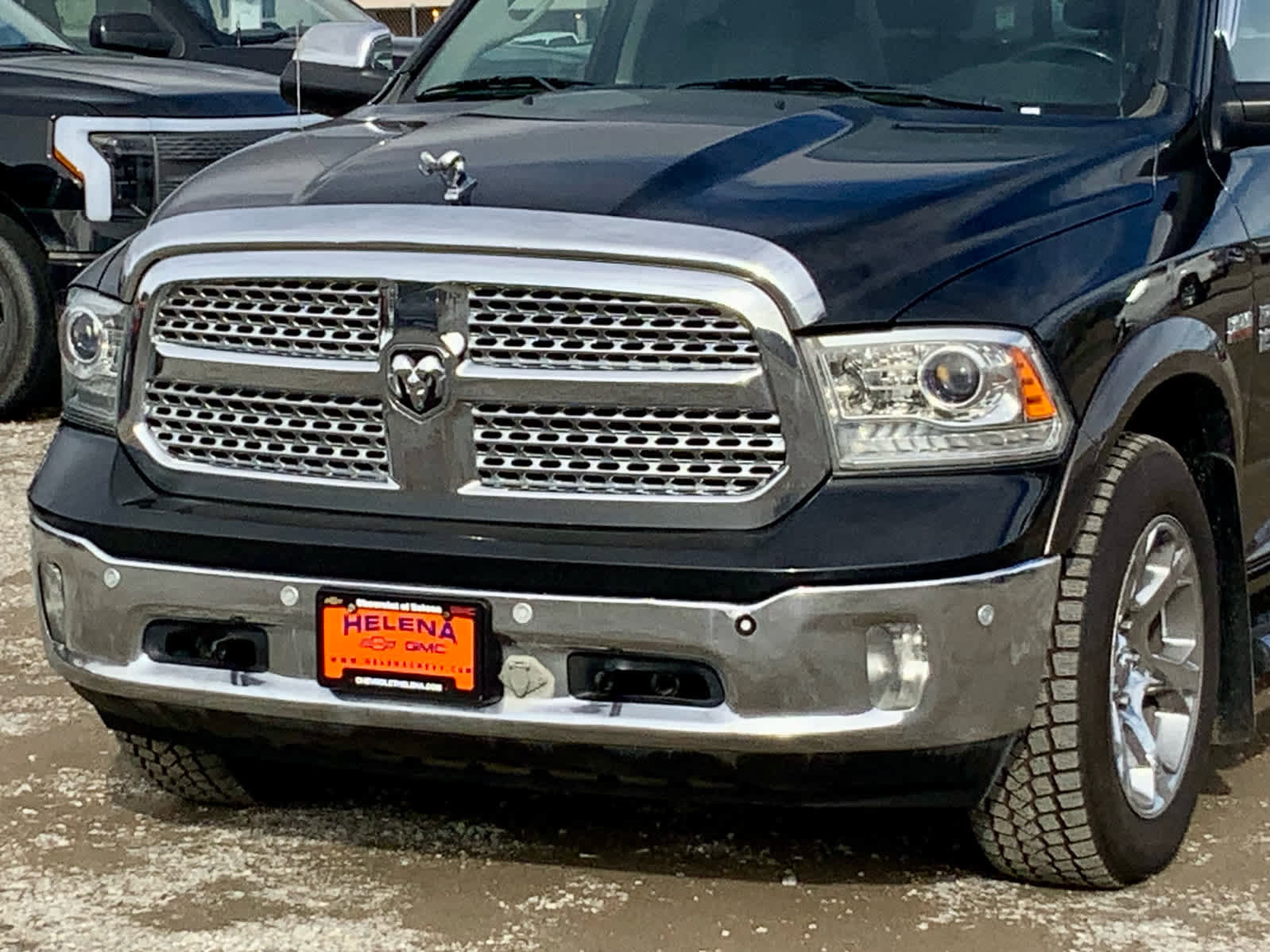 Used 2018 RAM 1500 Laramie image 9