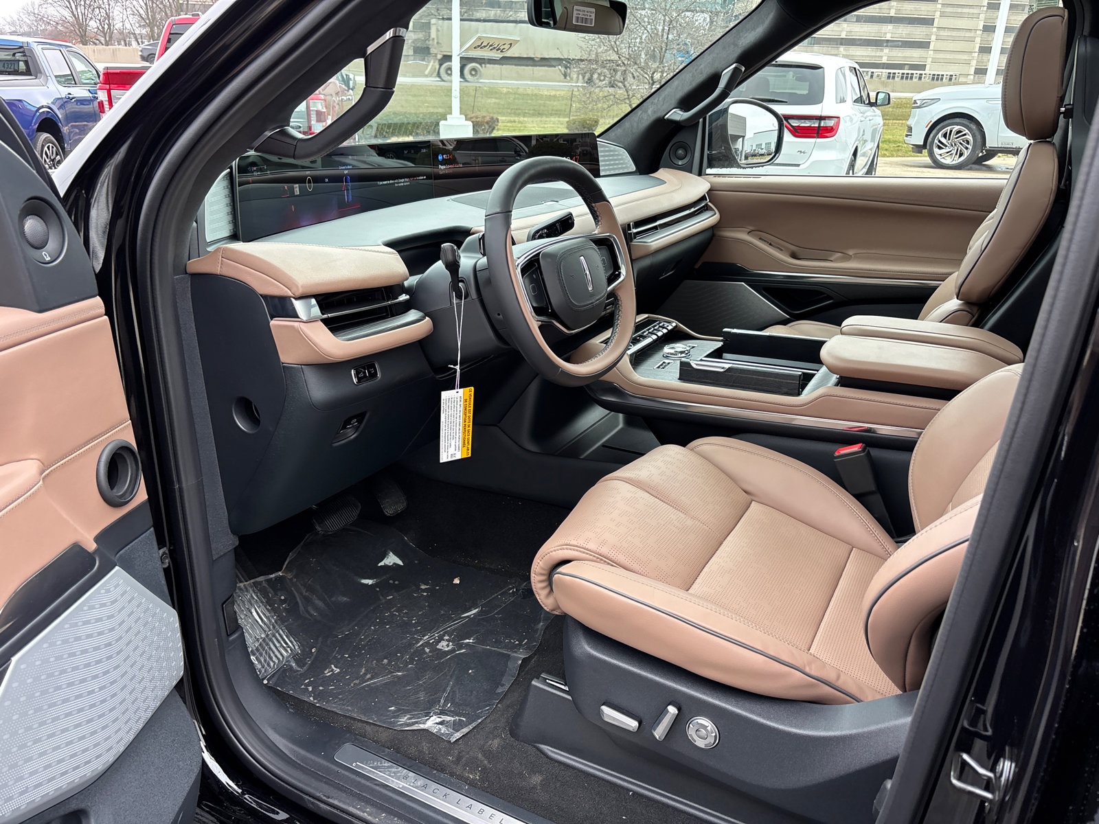 New 2026 Lincoln Navigator L Black Label AWD/4WD image 24
