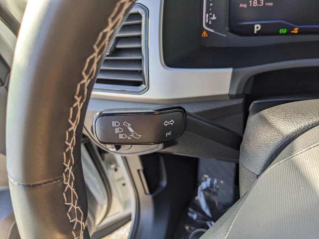 Used 2023 Volkswagen Atlas Cross Sport SE FWD image 30