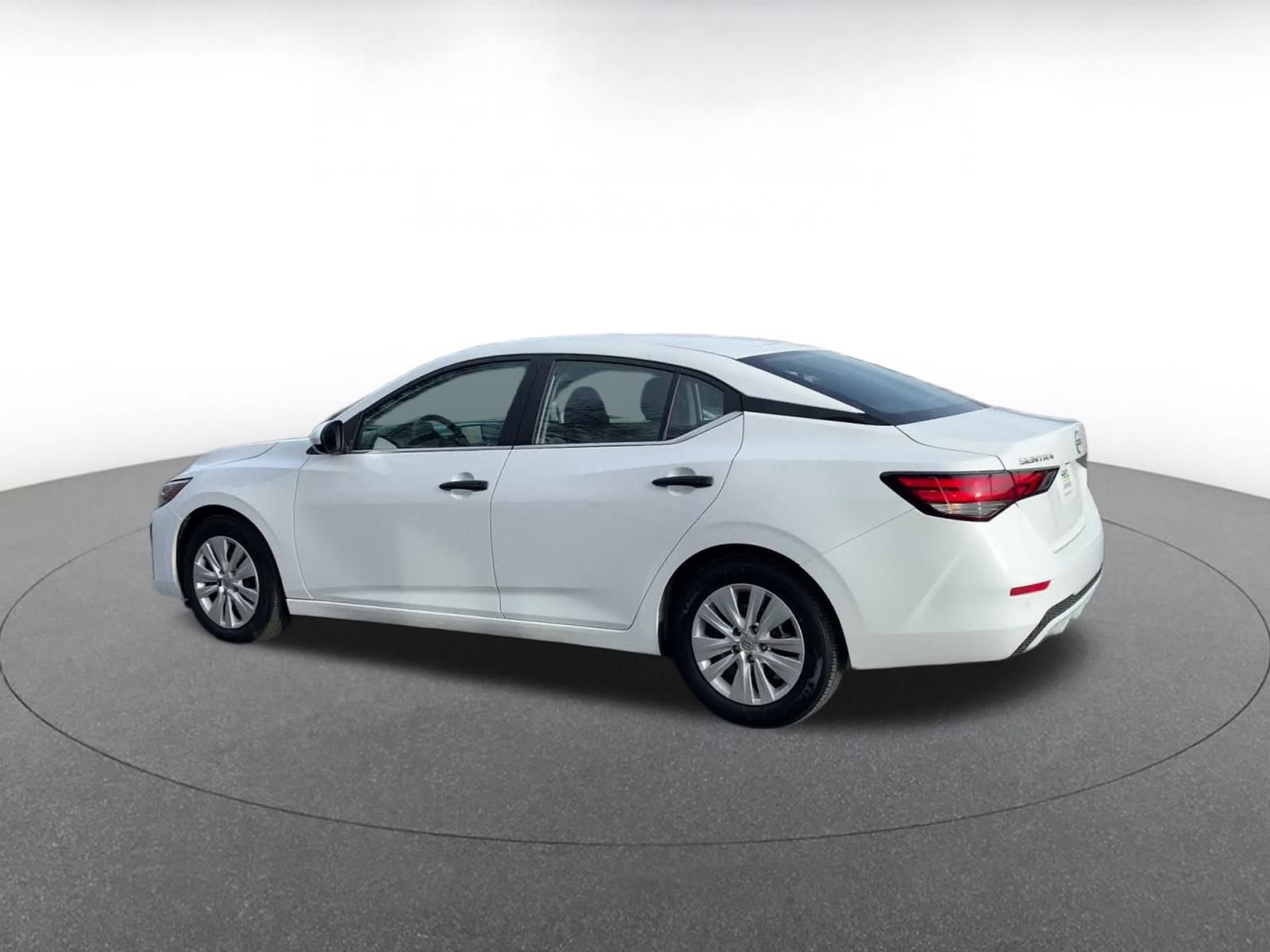 Used 2025 Nissan Sentra S image 10