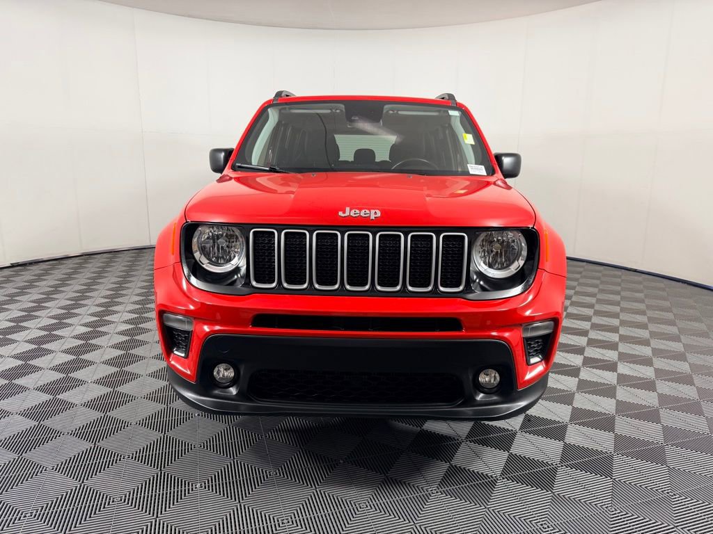 Used 2022 Jeep Renegade Latitude w/ Sun/Sound Group image 11