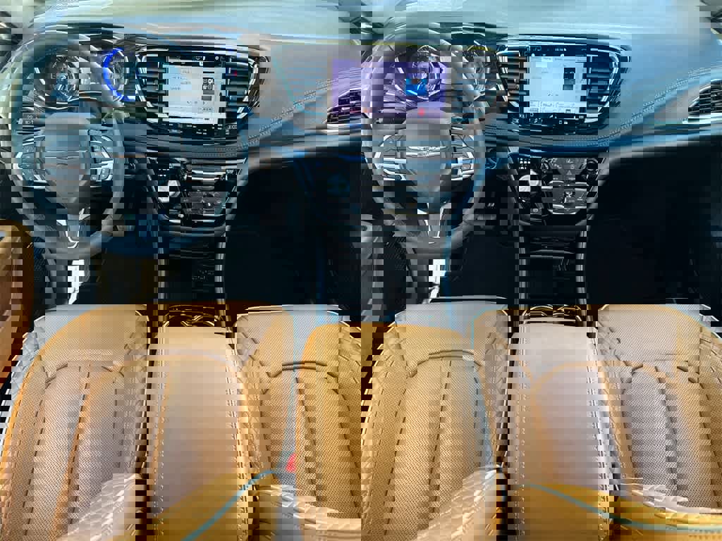 Used 2022 Chrysler Pacifica Pinnacle image 20