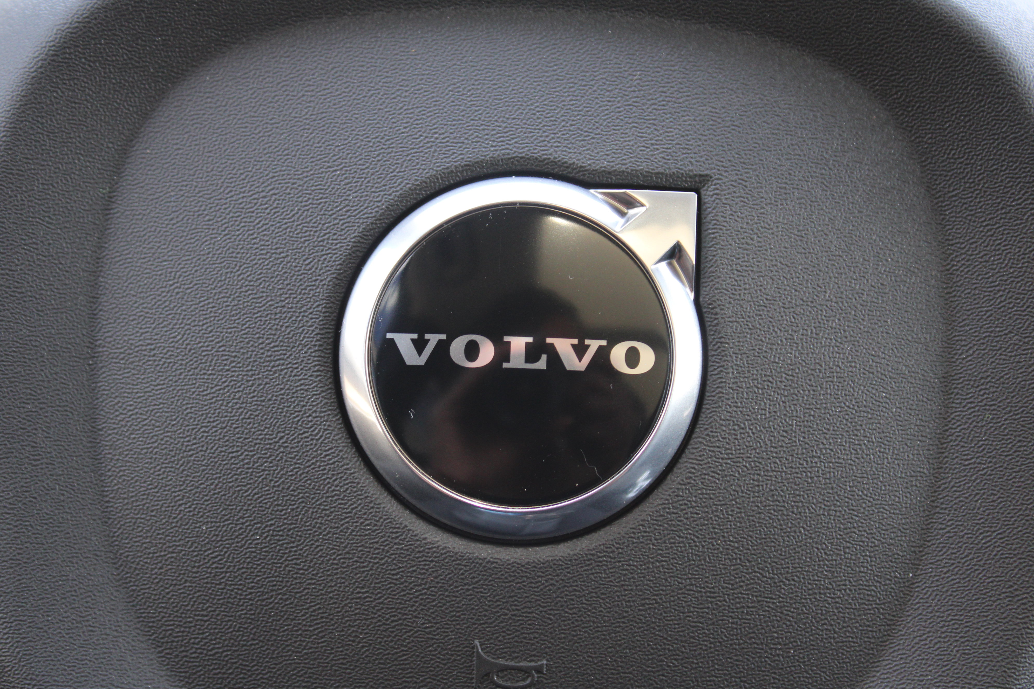 New 2026 Volvo XC90 B5 Plus w/ Protection Package AWD/4WD image 16