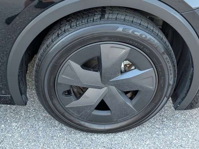 Used 2025 Toyota Prius LE image 14