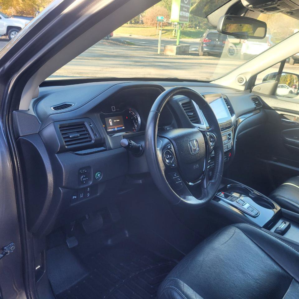 Used 2017 Honda Pilot Elite image 13