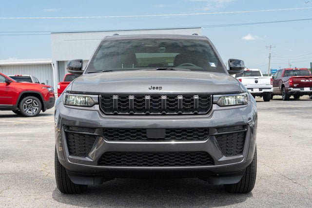 New 2026 Jeep Grand Cherokee Altitude AWD/4WD image 8
