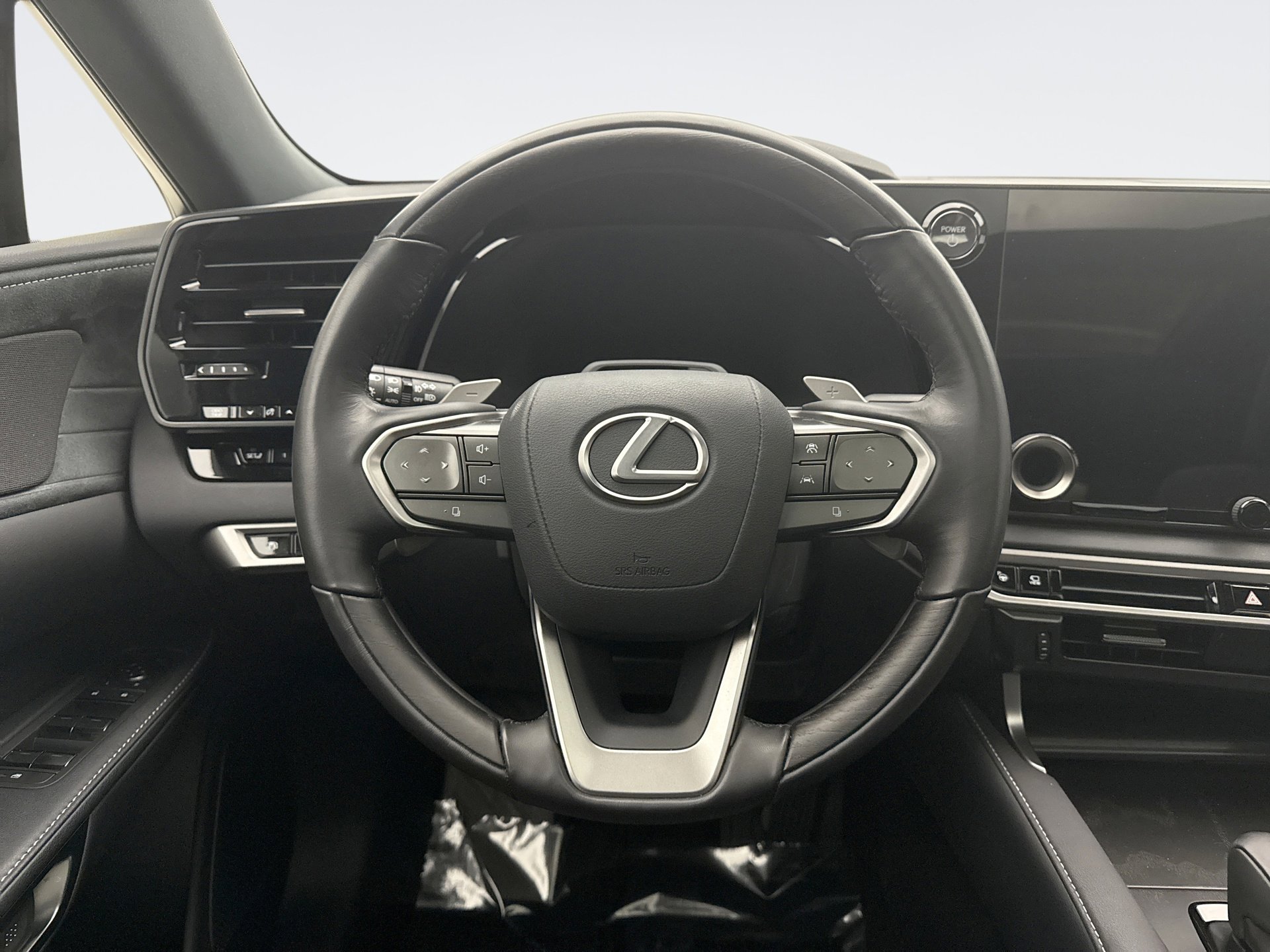 Used 2025 Lexus RX 450h AWD w/ Convenience Package image 12