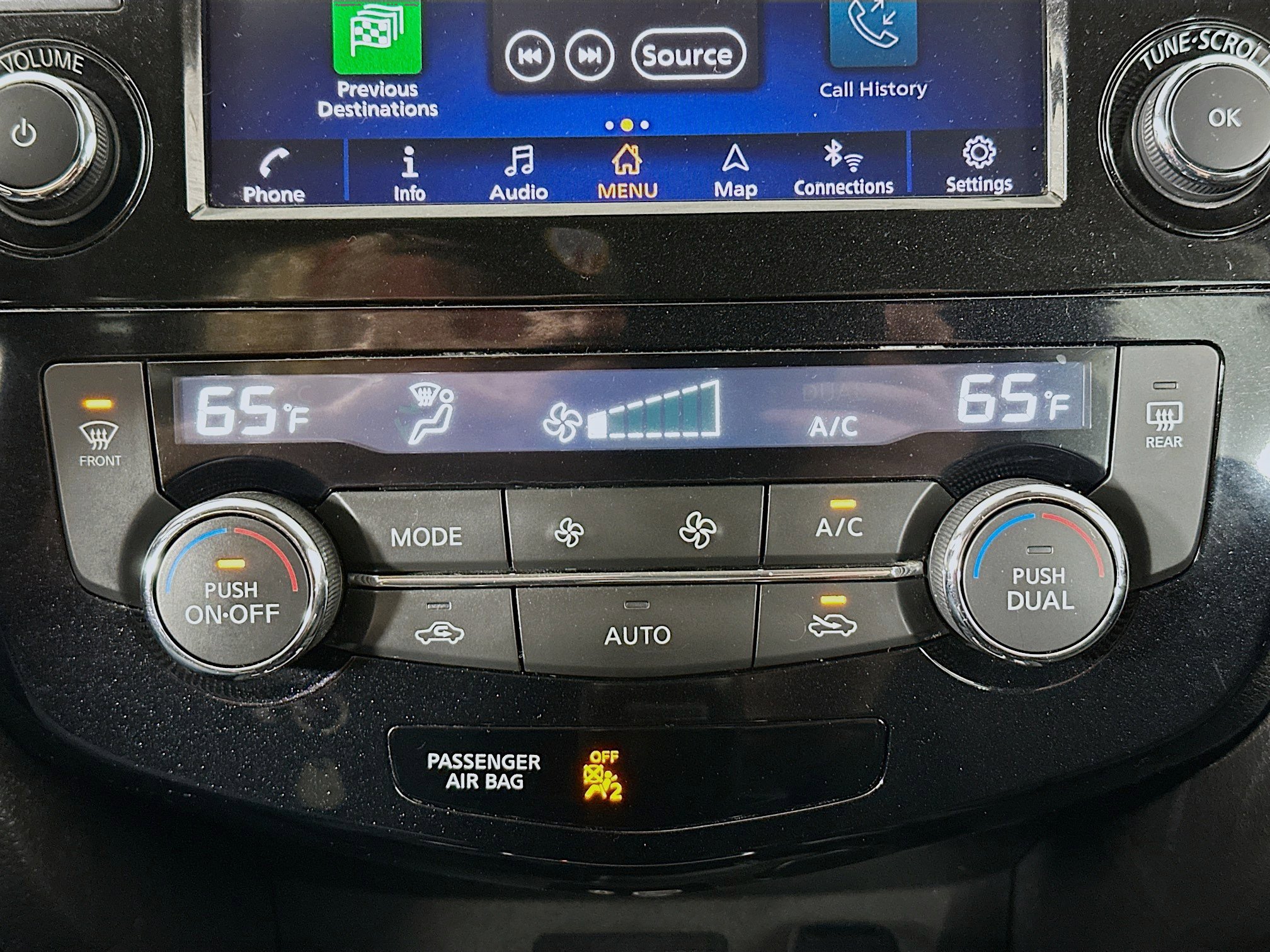 Used 2020 Nissan Rogue SV w/ Premium Package image 23