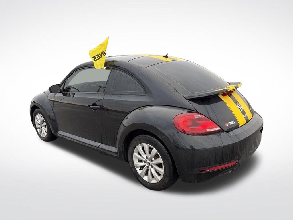 Used 2018 Volkswagen Beetle 2.0T S FWD image 10