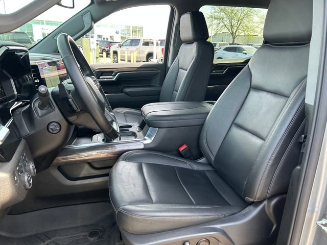 Used 2024 Chevrolet Silverado 1500 LTZ w/ LTZ Convenience Package II AWD/4WD image 28