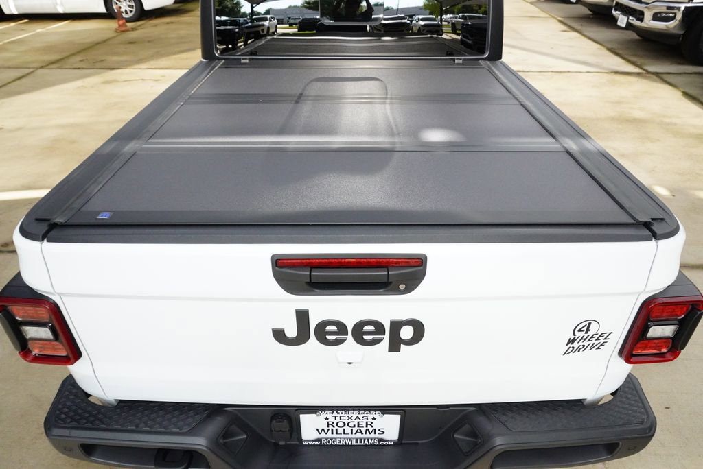 Used 2025 Jeep Gladiator Sport AWD/4WD image 25
