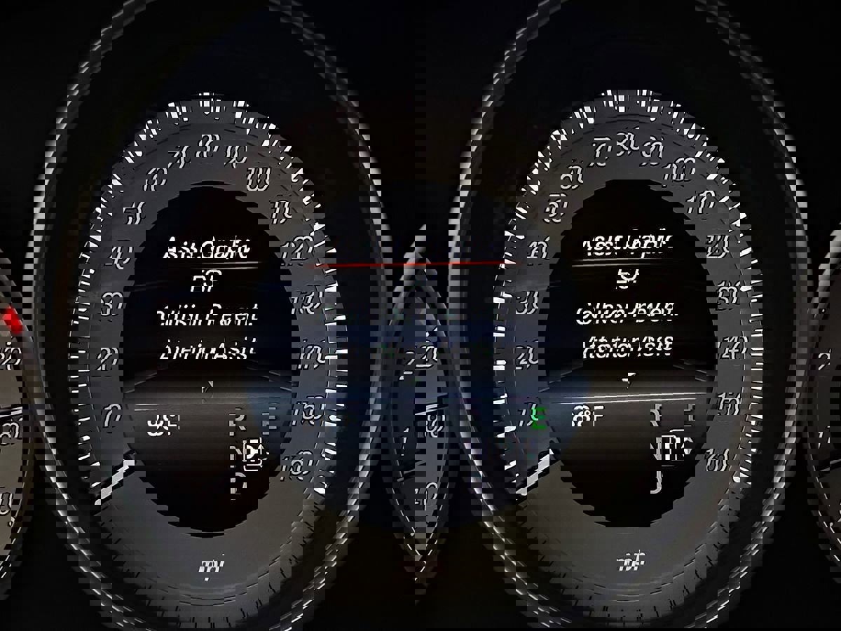 Used 2017 Mercedes-Benz E 400 4MATIC Coupe image 10