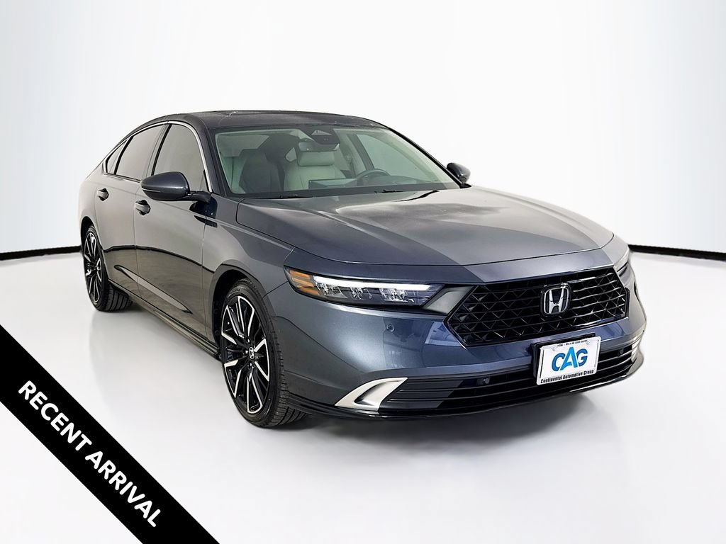 Used 2025 Honda Accord Touring image 1