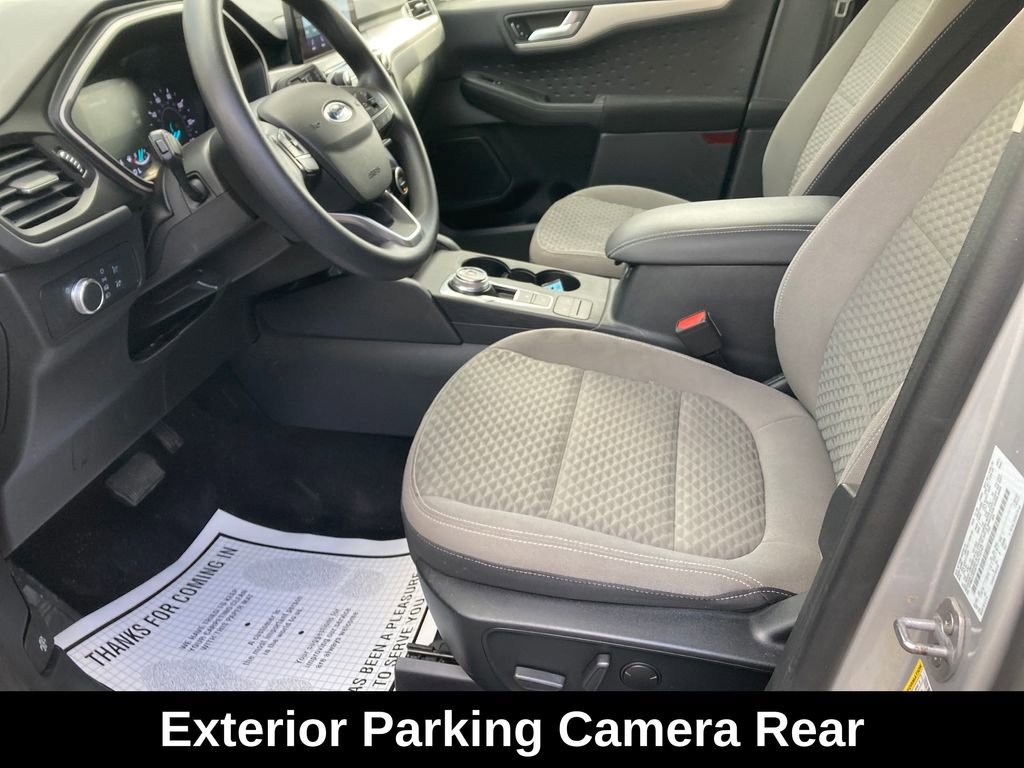 Used 2020 Ford Escape SE image 12