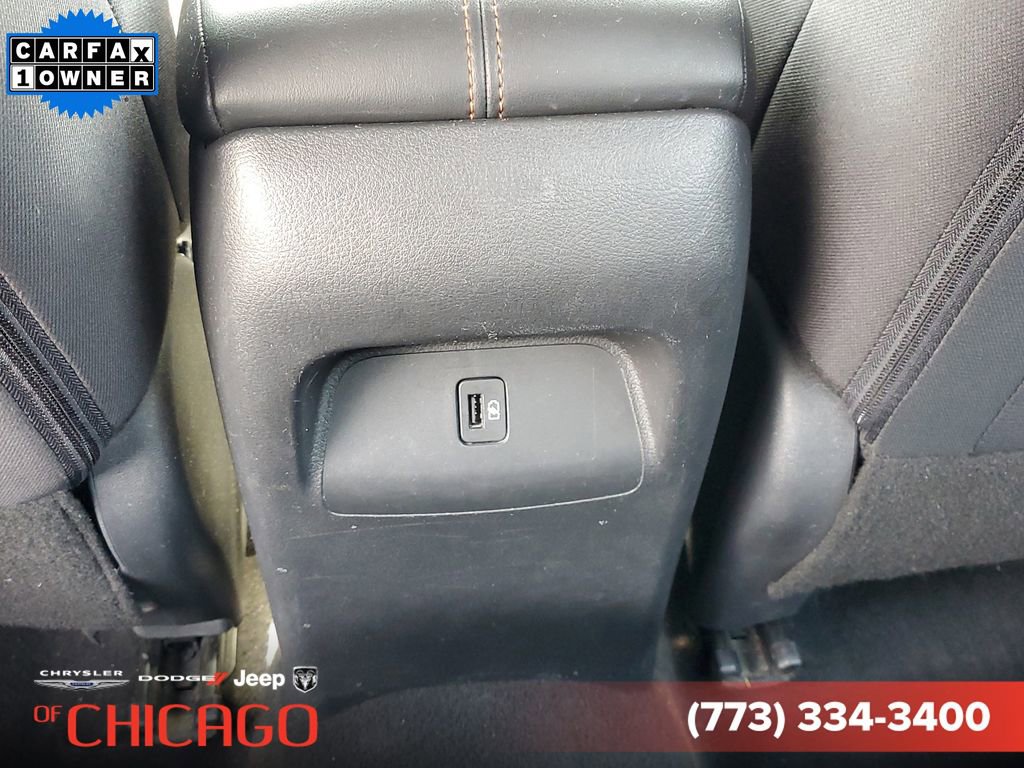 Used 2022 Nissan Sentra SR FWD image 11