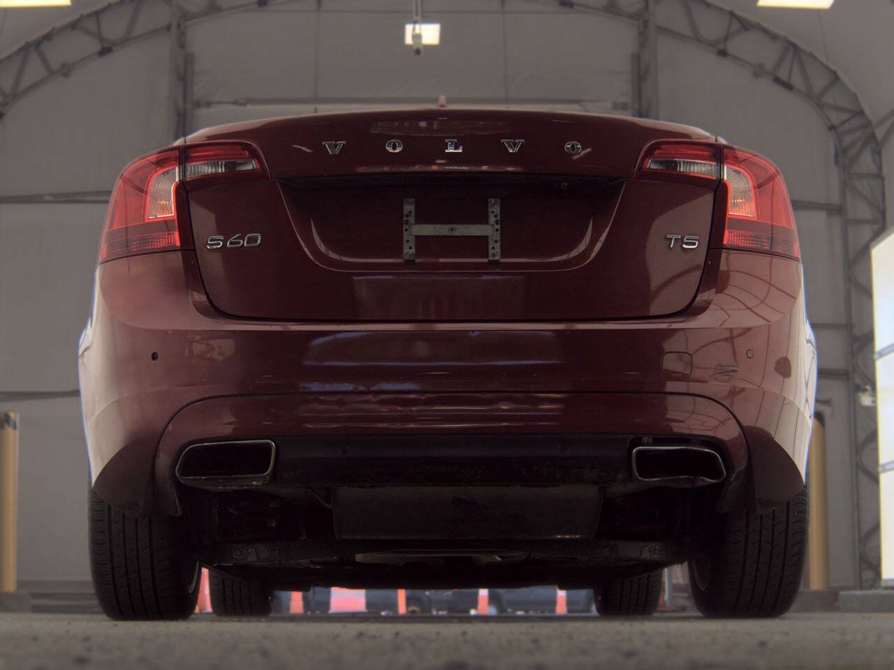 Used 2014 Volvo S60 T5 w/ Climate Package FWD image 2