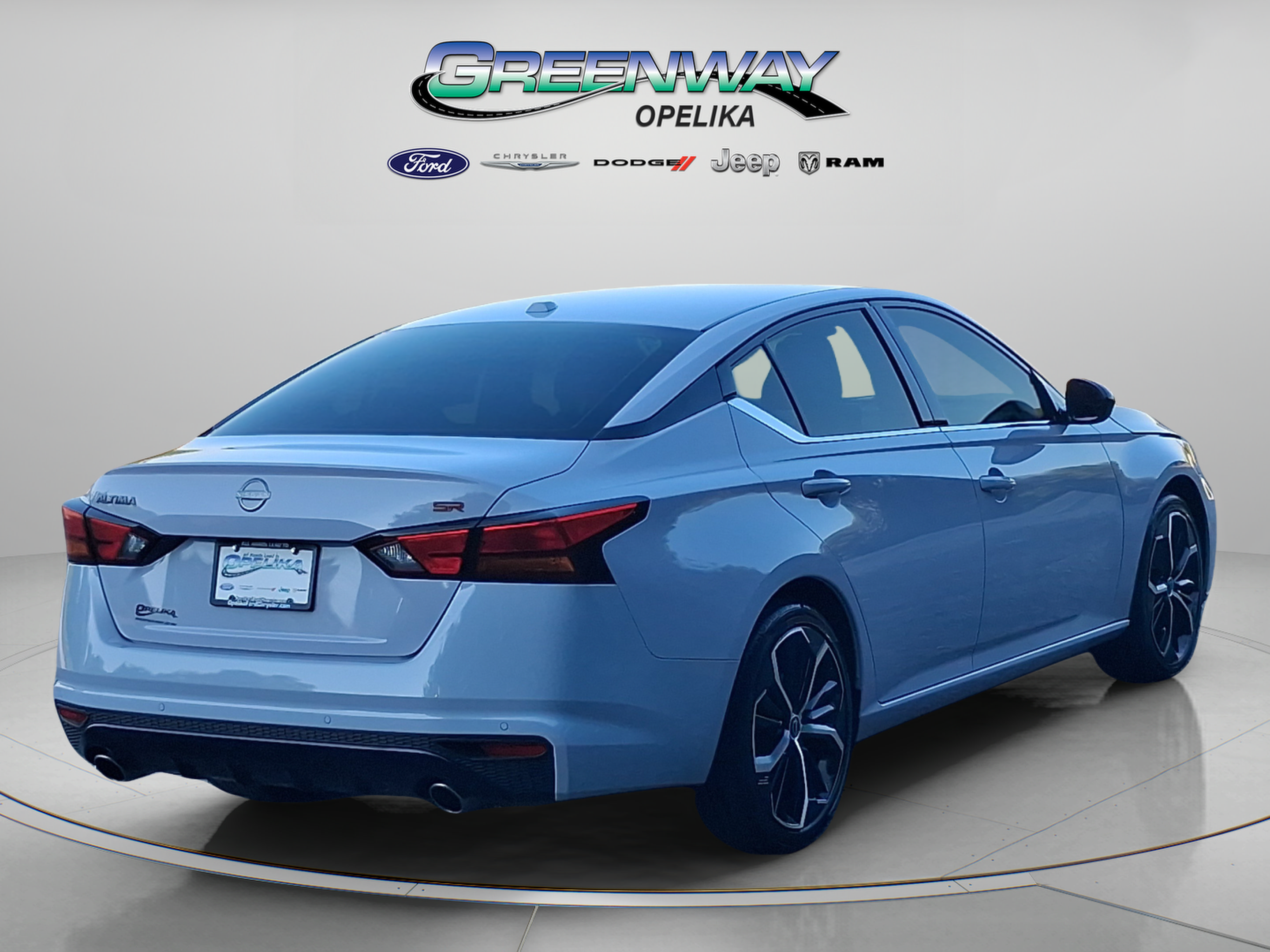 Used 2024 Nissan Altima 2.5 SR FWD image 7