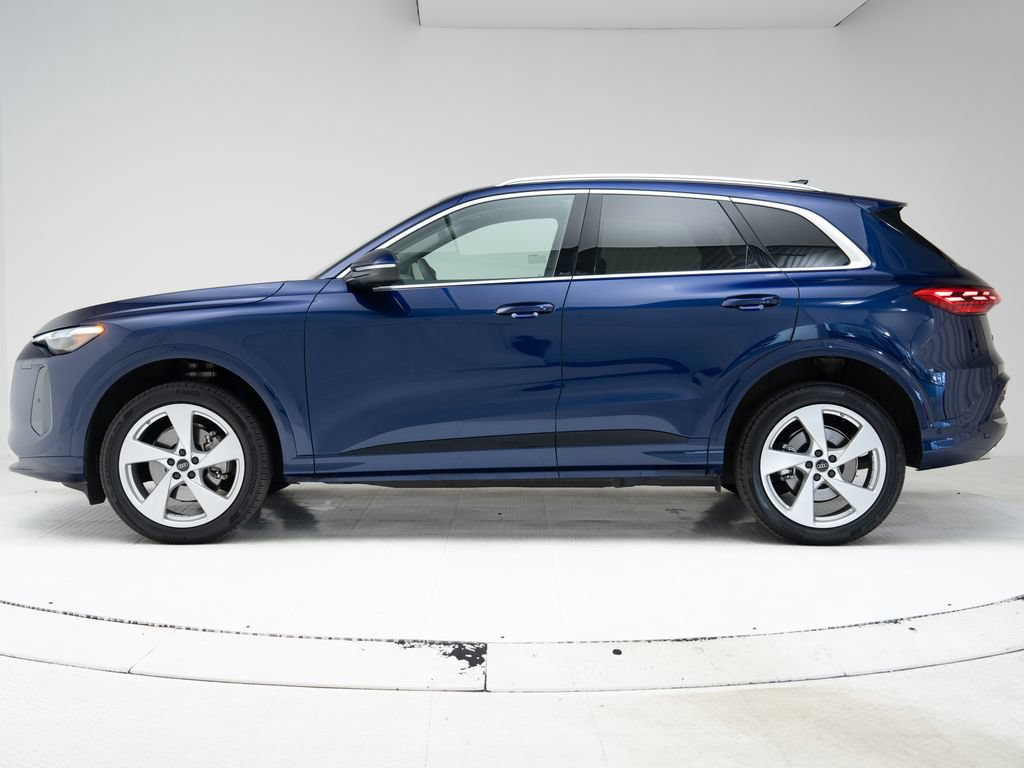 Certified 2025 Audi Q5 Premium w/ Premium Plus AWD/4WD image 2