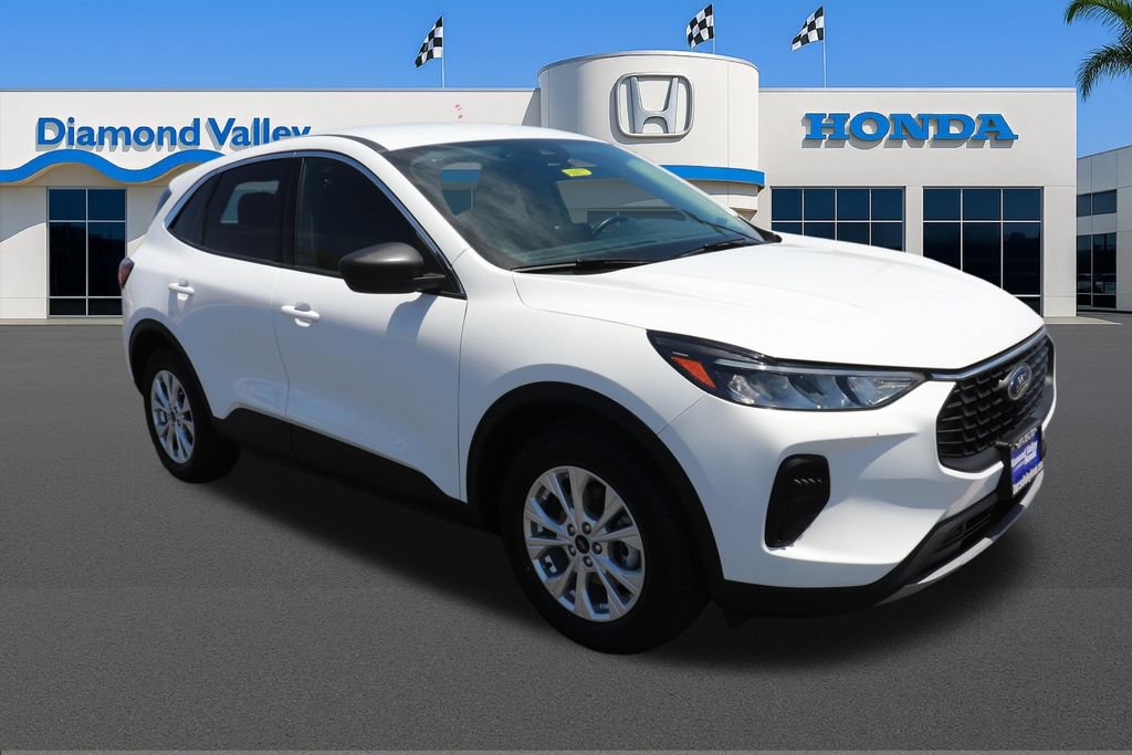 Used 2024 Ford Escape Active FWD image 1