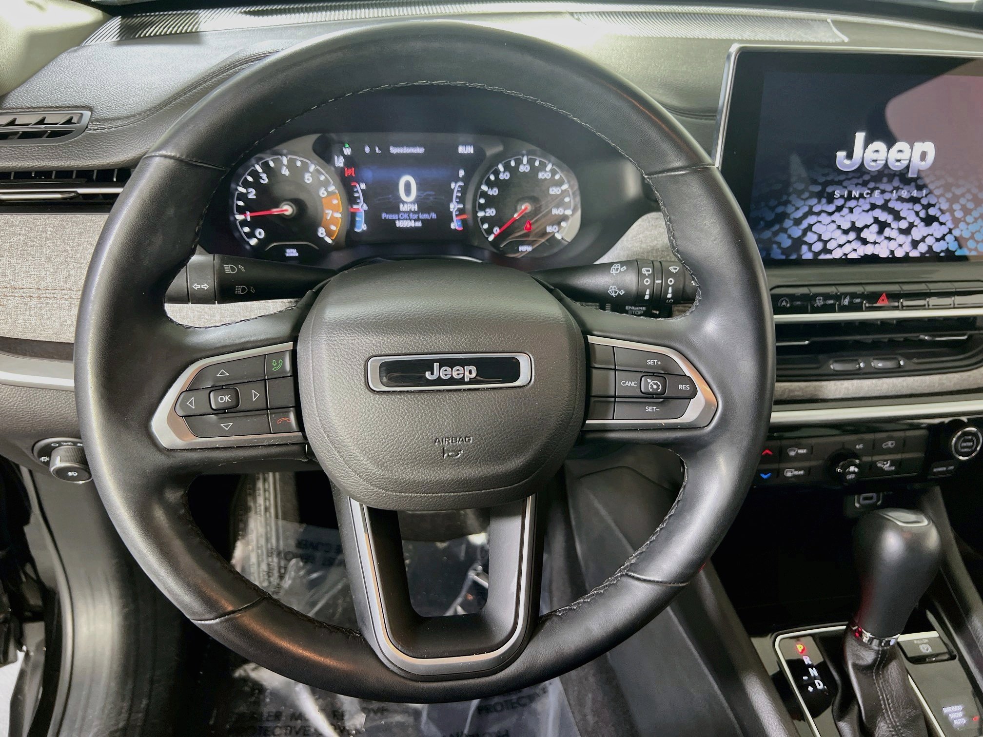 Used 2022 Jeep Compass Latitude w/ Sun and Sound Group AWD/4WD image 11