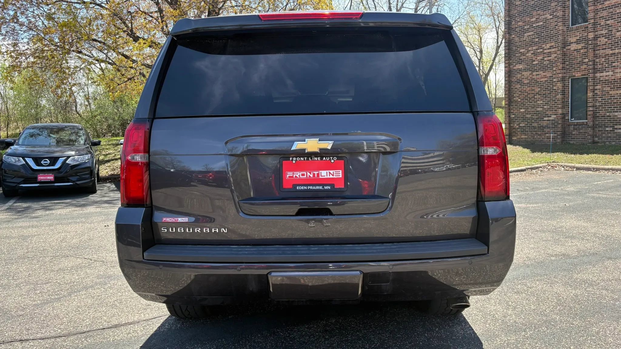 Used 2018 Chevrolet Suburban LT w/ LT Signature Package AWD/4WD image 8