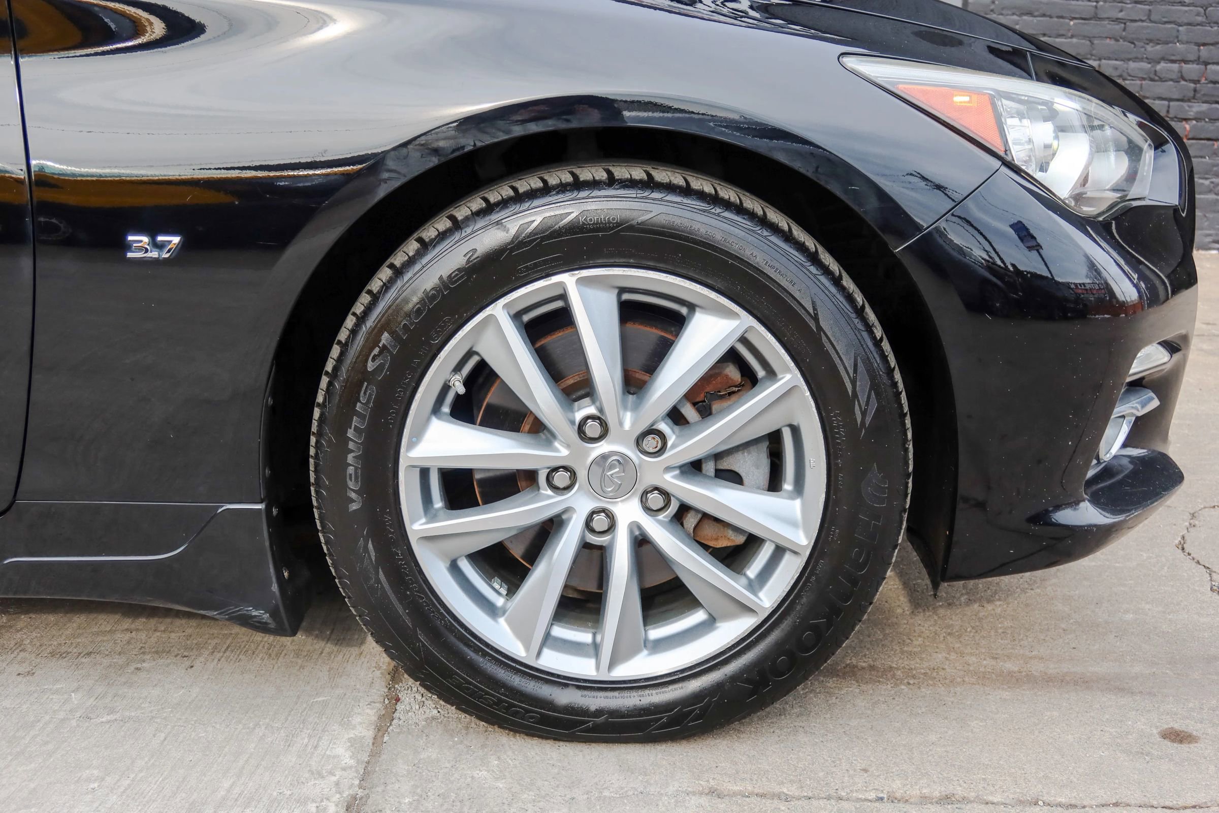 Used 2014 INFINITI Q50 Premium w/ Navigation Package image 27