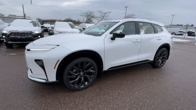 New 2025 Toyota Crown Signia image 6