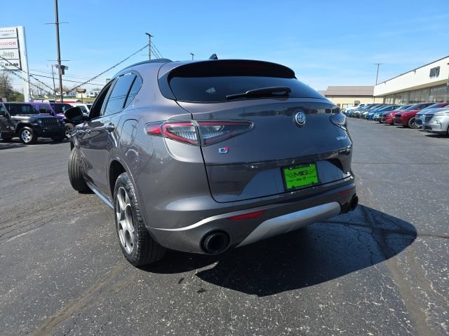 Used 2024 Alfa Romeo Stelvio Ti AWD/4WD image 6