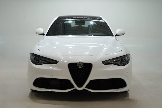 Used 2022 Alfa Romeo Giulia Sprint image 2