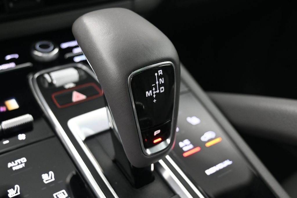 Certified 2020 Porsche Cayenne AWD/4WD image 18