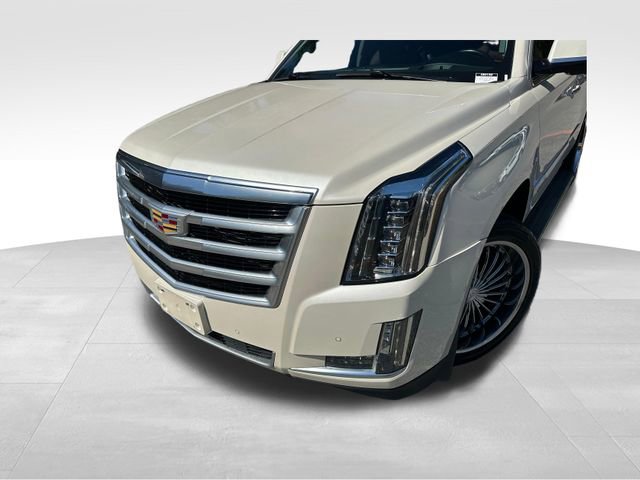 Used 2015 Cadillac Escalade Premium image 9