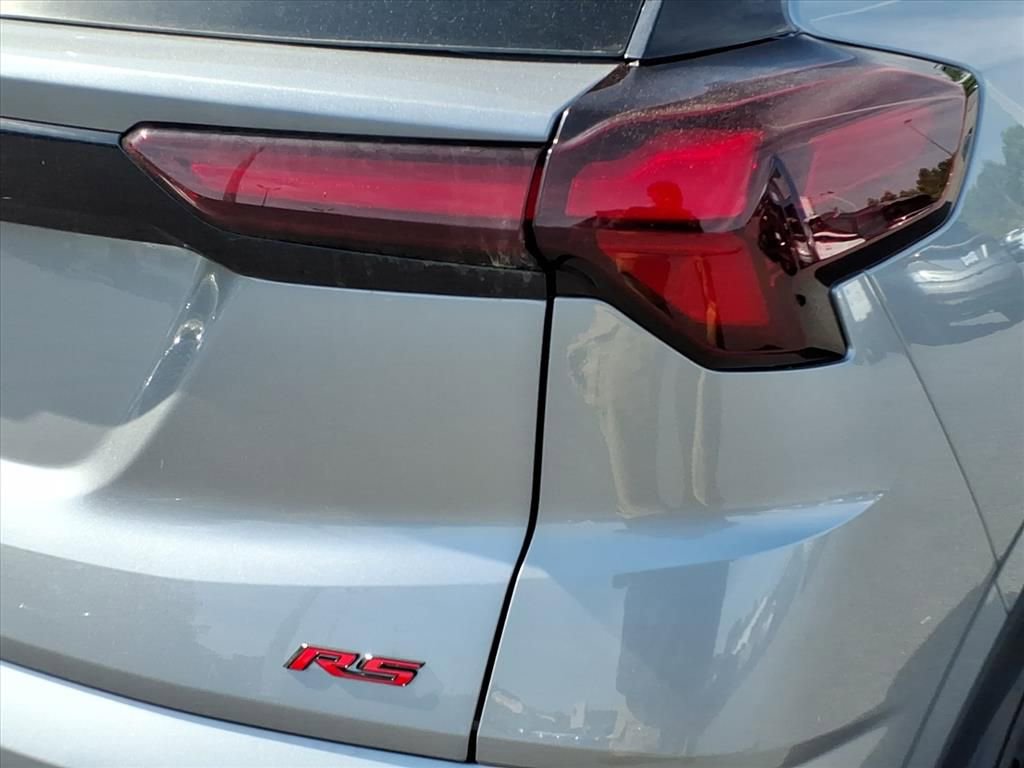 New 2027 Chevrolet Bolt RS w/ Technology Package FWD image 9