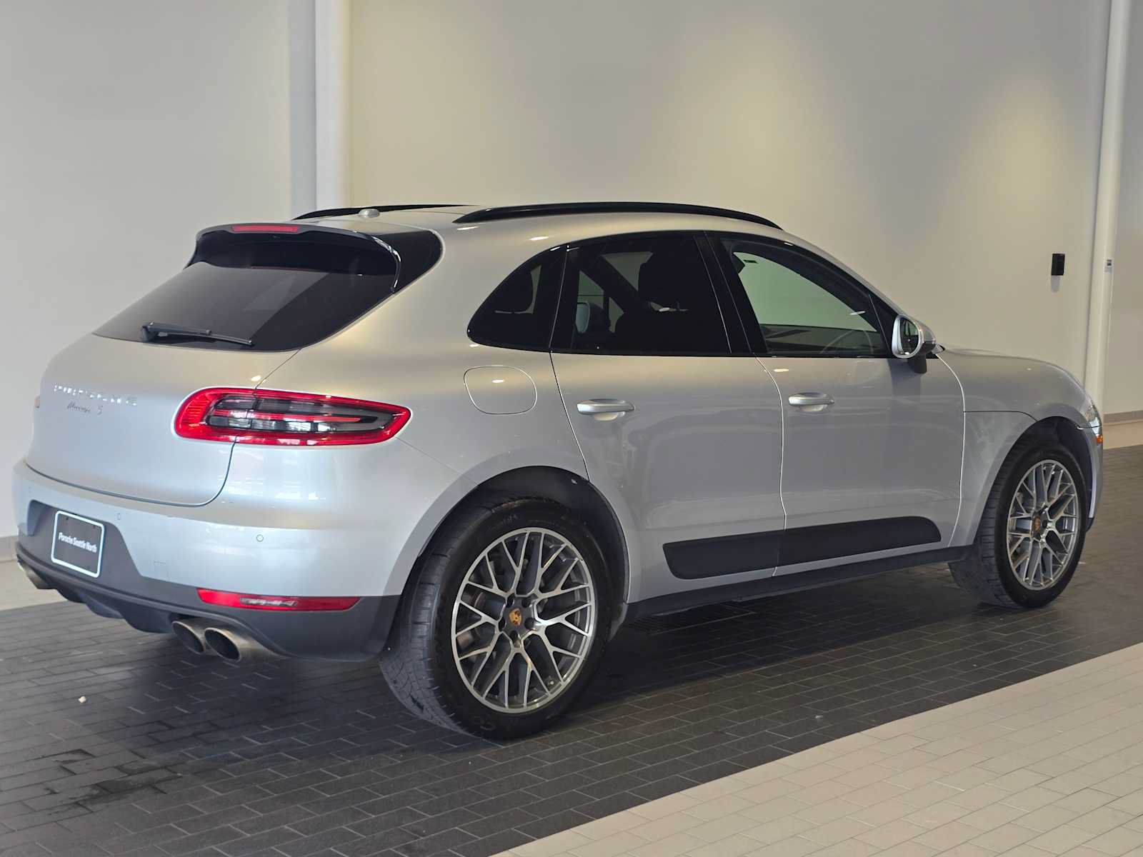 Used 2015 Porsche Macan S AWD/4WD image 7