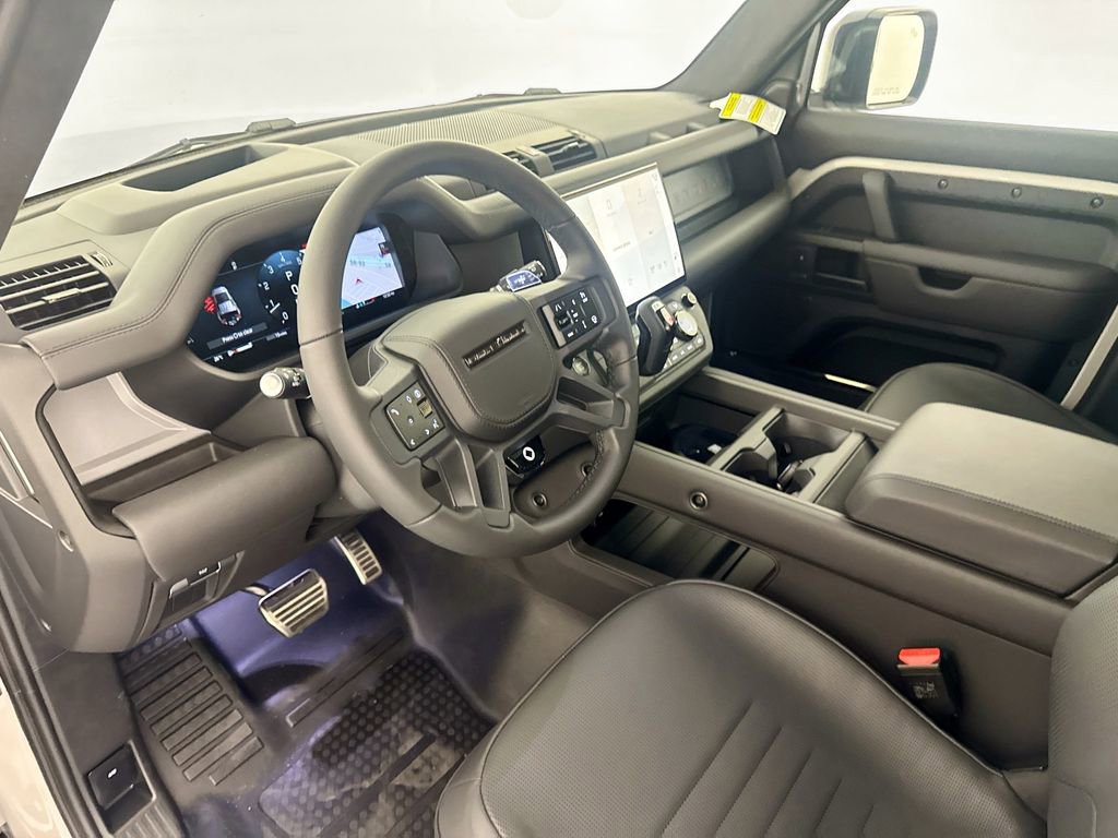 New 2026 Land Rover Defender 110 OCTA image 9