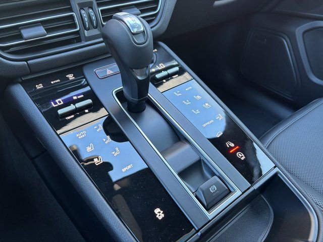 Certified 2026 Porsche Macan AWD/4WD image 21
