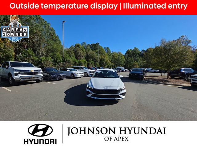 Certified 2025 Hyundai Elantra Blue image 11